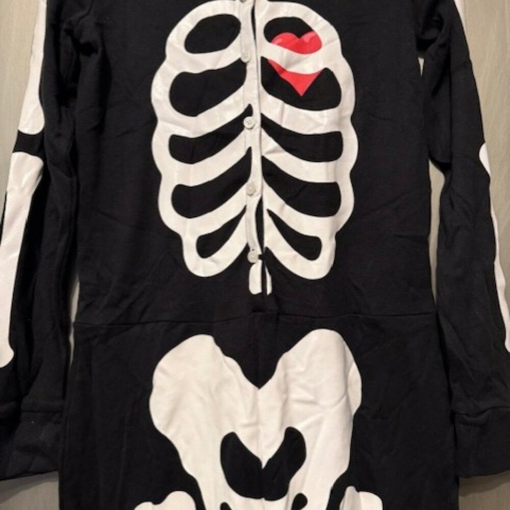 NWT - Glow-in-the-Dark Skeleton with heart One-Piece Jumpsuit - Unisex - Picture 11 of 16